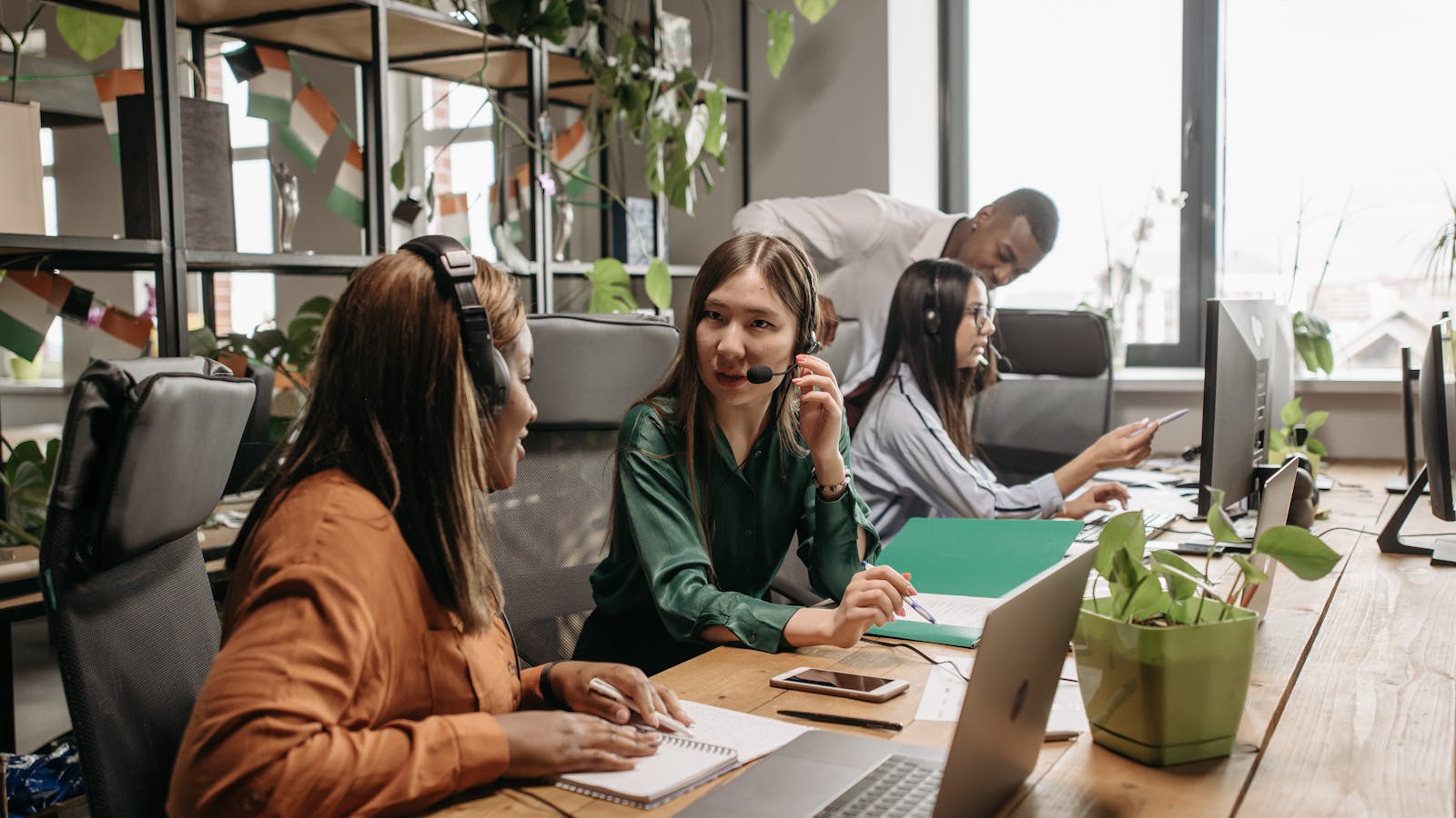 robot müşteri hizmetleri operatörü olarak
